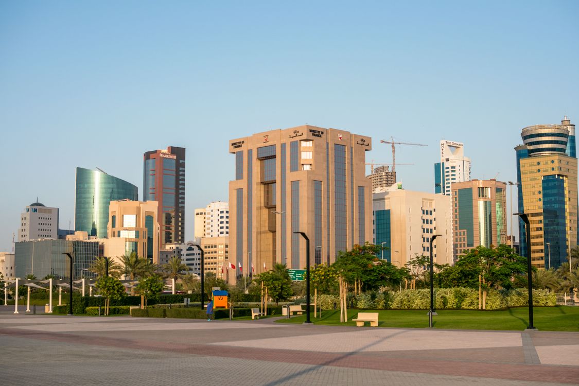 بحرین میں 10 سال بعد کتنی گریچویٹی — منامہ، بحرین کا اسکائی لائن